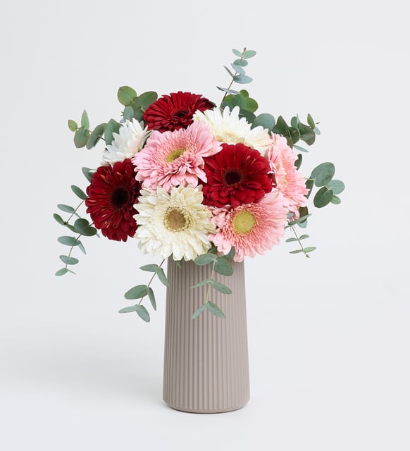 Konya Pembe Gerbera Vazoda – Konya Usta Çiçekçi